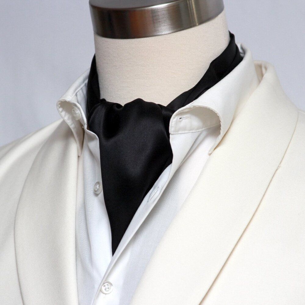Silk Men's Cravat Ascot Gift Box A218‎ gift for him Black NWT